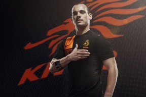 爱游戏体育平台-国际热身赛中国足球晋级 球迷一致好评，国际足球热身赛是什么