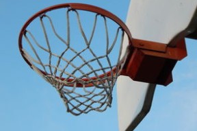 爱游戏平台-中国青少年篮球推广政策及校园篮球融合实践，青少年篮球赛事推广