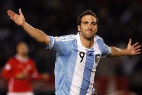 AYX官网-江苏男篮挖掘青年才俊新星频出引人关注，江苏 男篮