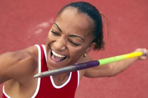 爱游戏-丁俊晖表示专注每一杆才能稳定发挥，丁俊晖发力