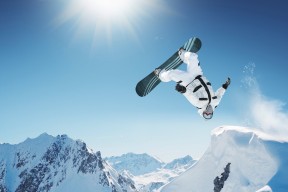 爱游戏体育APP下载-中国足球联赛扩大赛事影响力，中国足球联赛现状