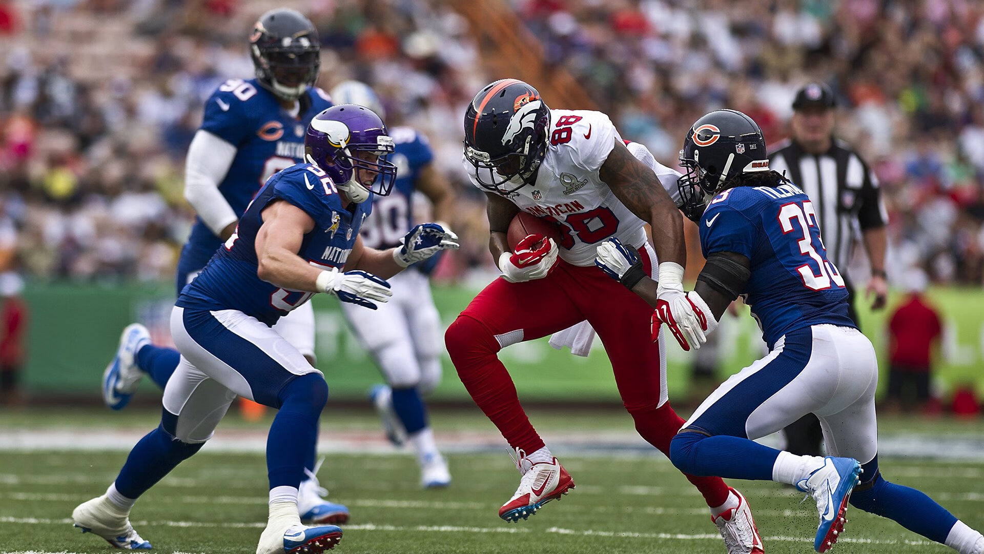 加拿大队赛制评析:赛制中的战术灵活性与团队执行力,加拿大队员